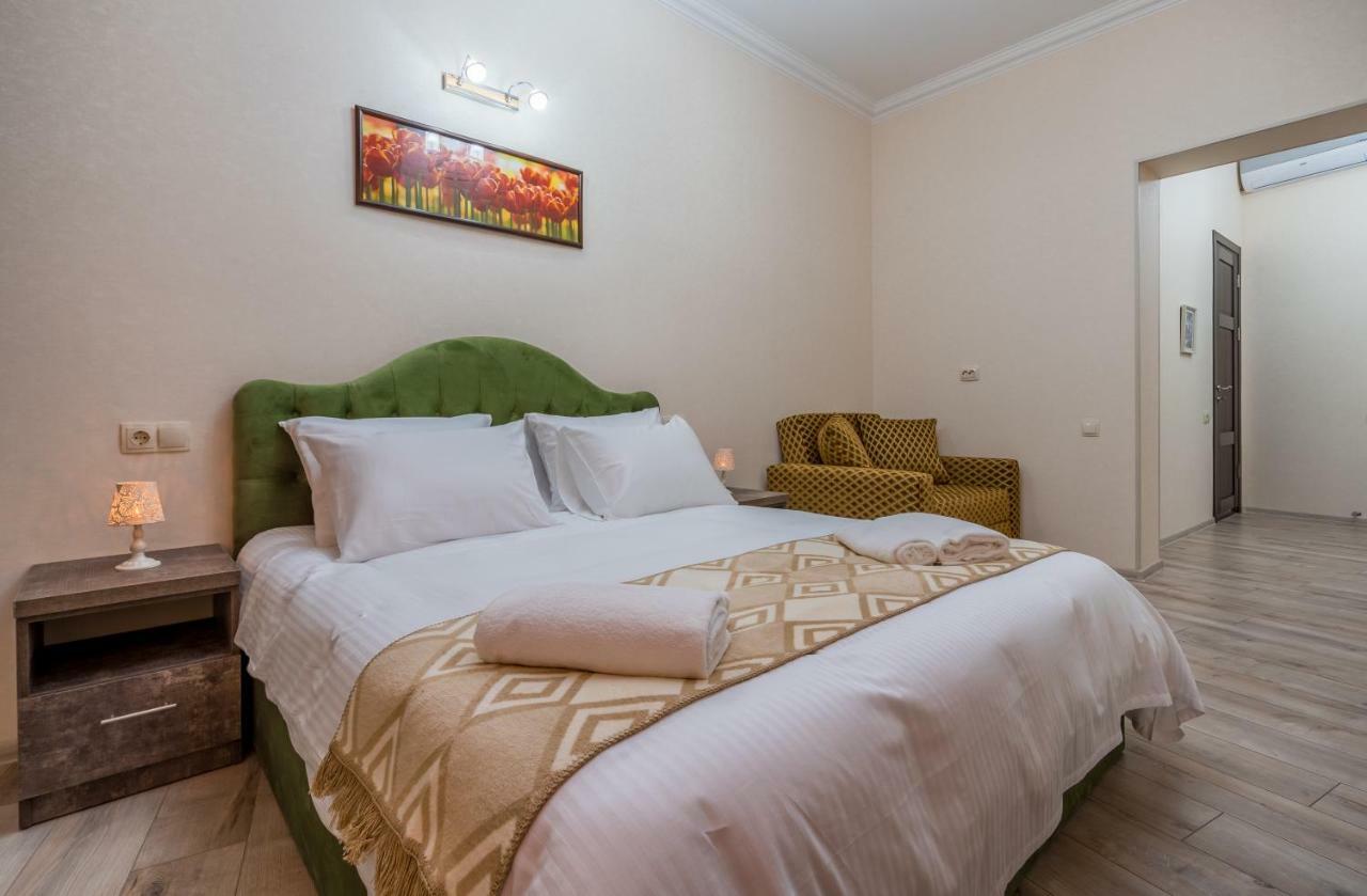 Golden Light Hotel Tiflis Dış mekan fotoğraf
