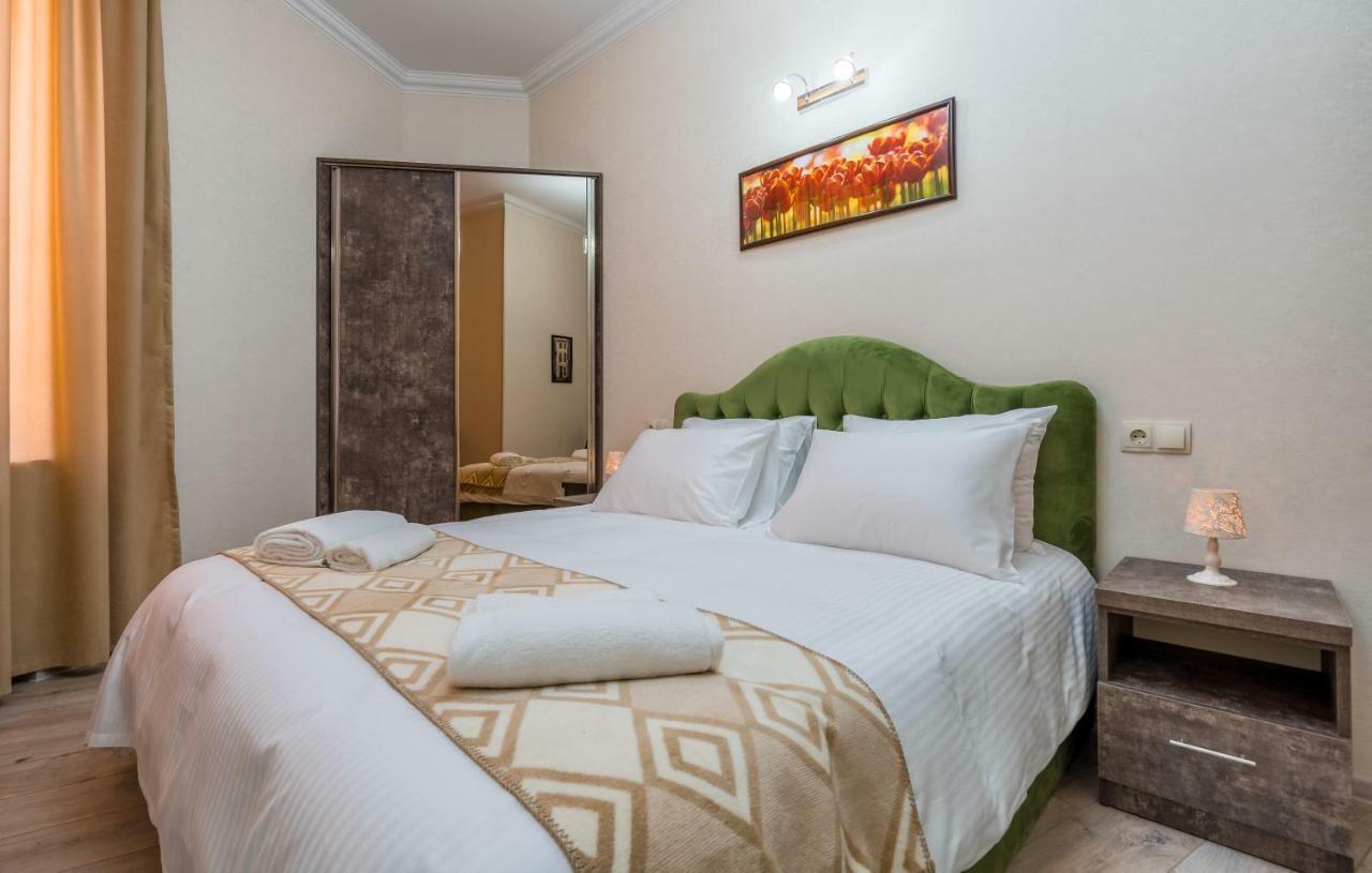 Golden Light Hotel Tiflis Dış mekan fotoğraf