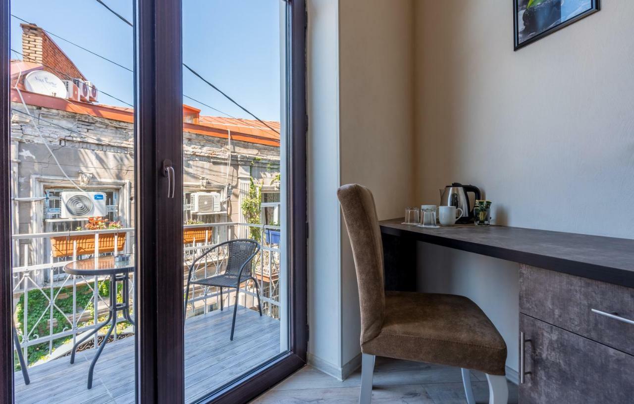 Golden Light Hotel Tiflis Dış mekan fotoğraf