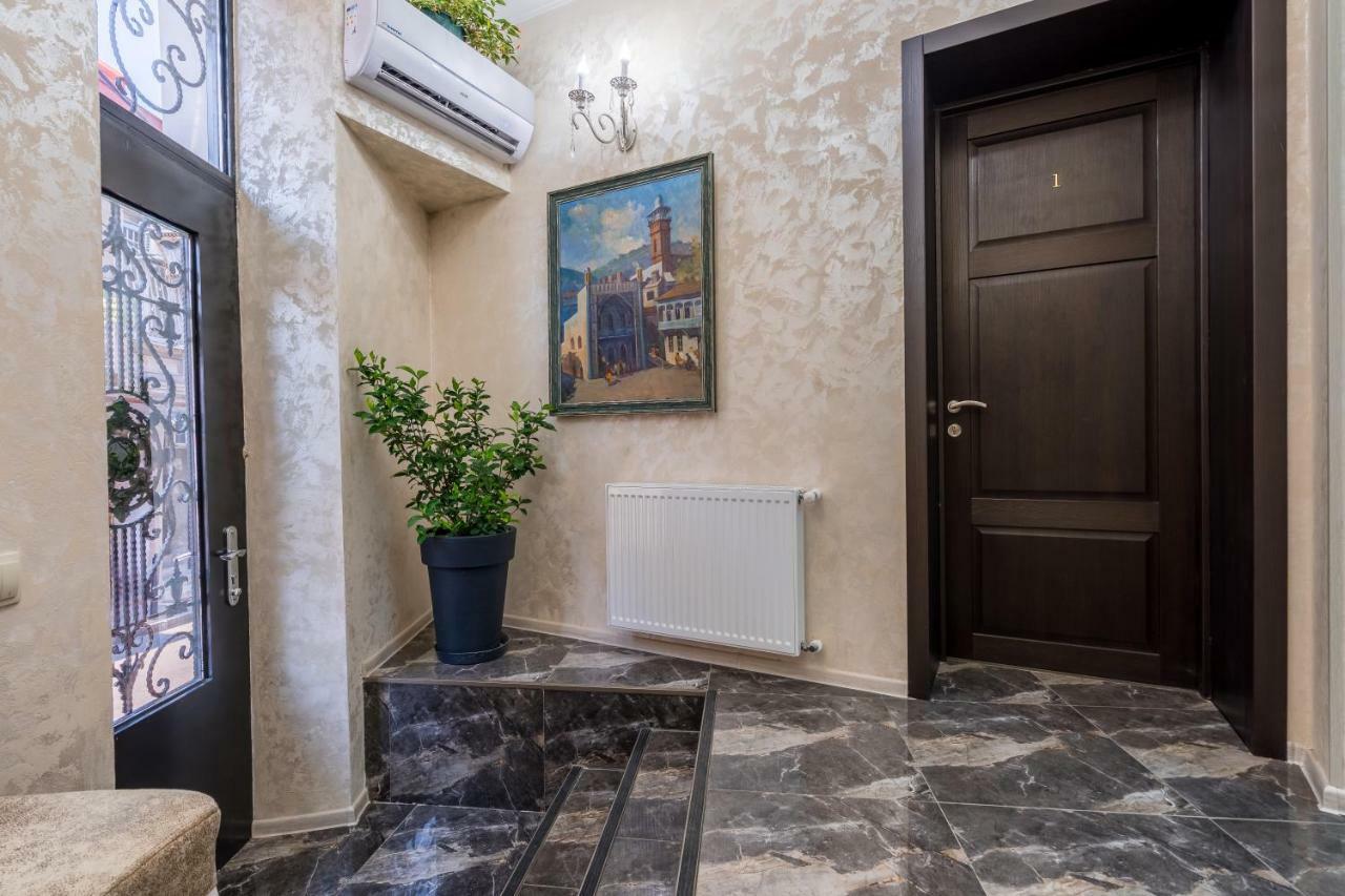 Golden Light Hotel Tiflis Dış mekan fotoğraf