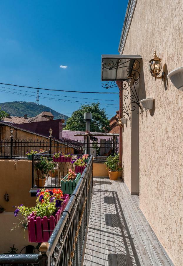 Golden Light Hotel Tiflis Dış mekan fotoğraf