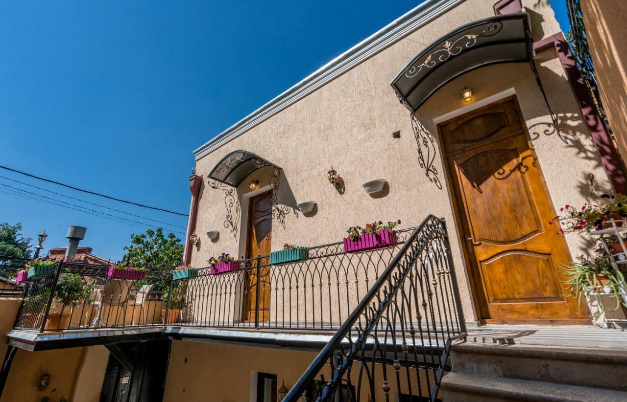 Golden Light Hotel Tiflis Dış mekan fotoğraf